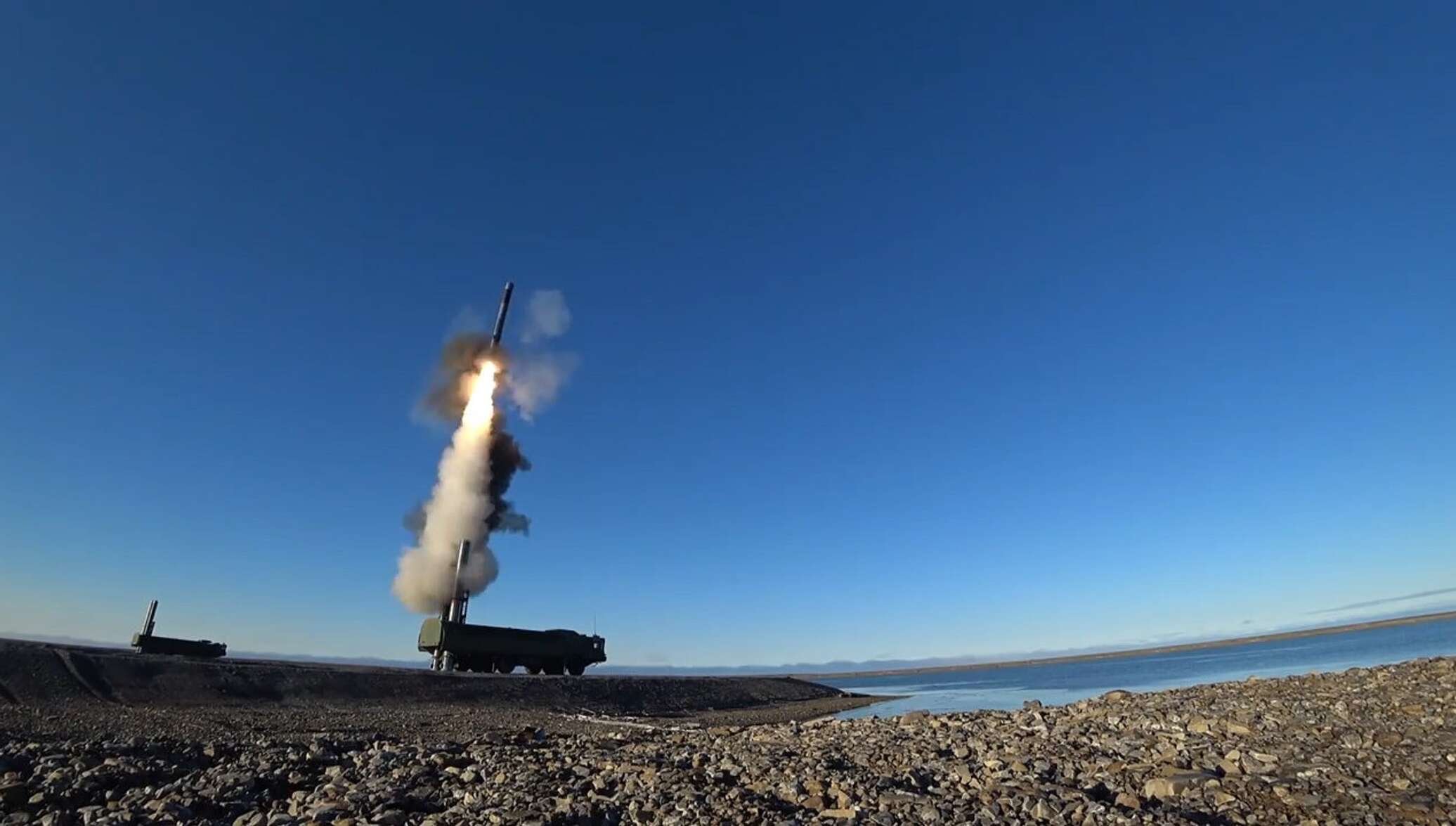 Бастион видео. БРК Бастион ракета. Ракета Оникс Бастион. Бастион п 800 Оникс. БРК Бастион в Крыму.