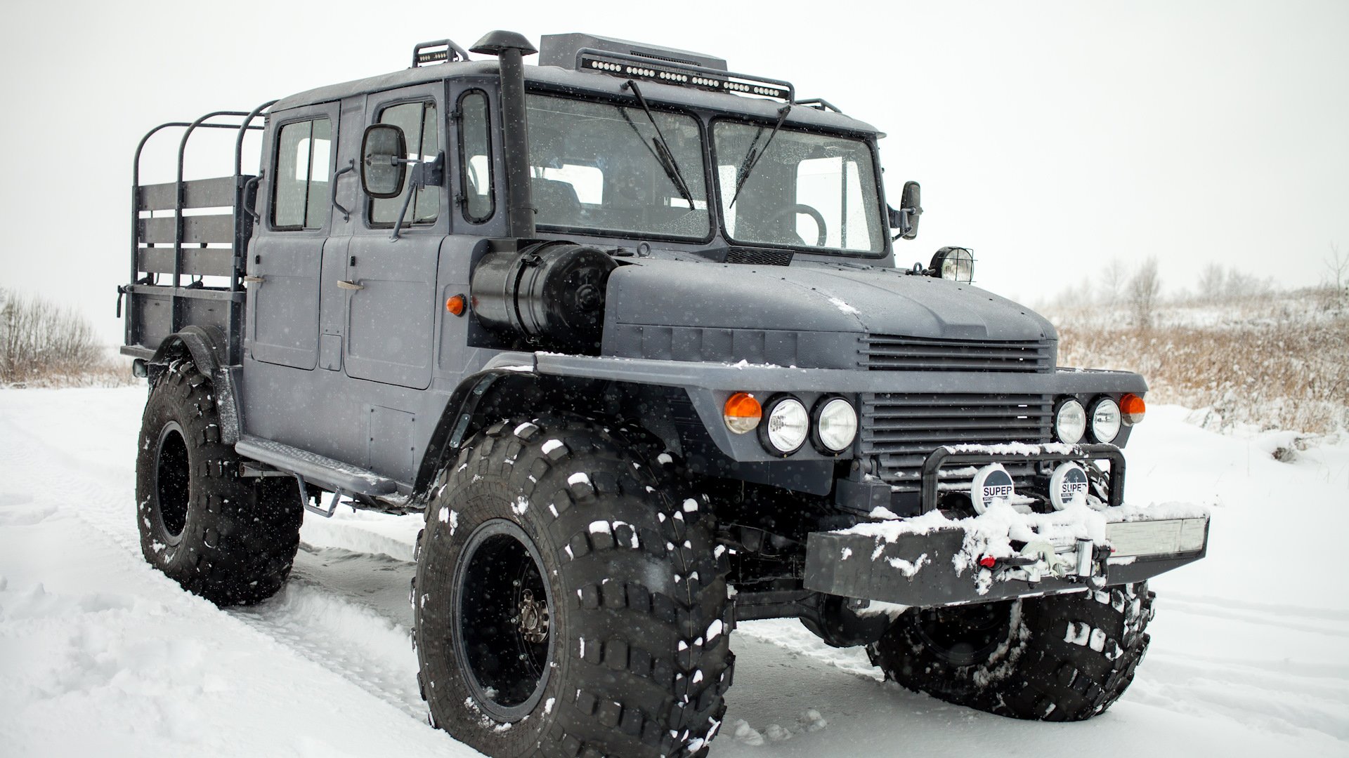 Автомобили вездеходы легковые. ГАЗ-66 Бархан снегоболотоход. ГАЗ 66 Бархан. ГАЗ 66 снегоболотоход. ГАЗ 66 болотоход.
