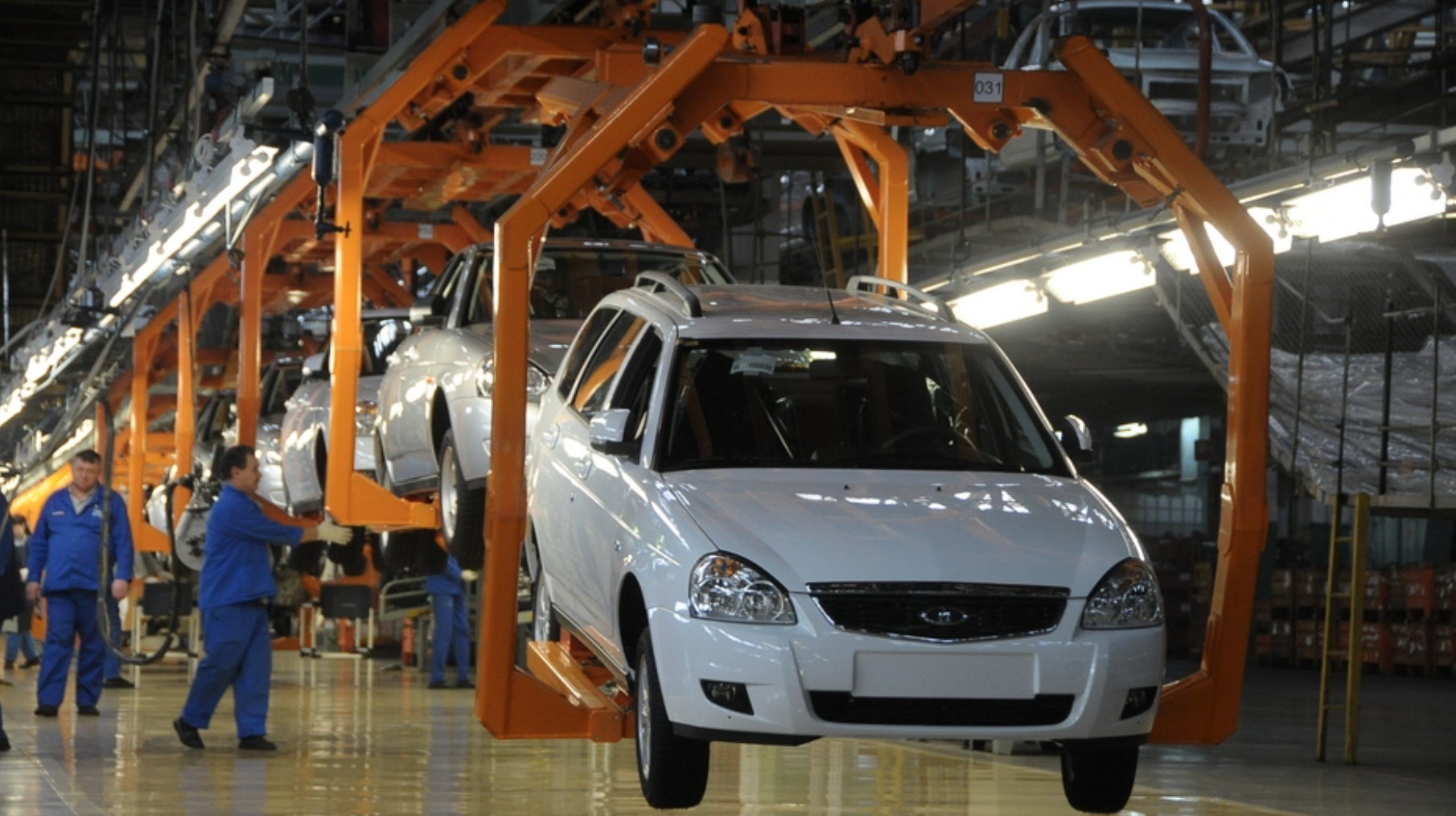 Заводы по производству автомобилей в россии. Конвейер АВТОВАЗА 2023. Renault Nissan АВТОВАЗ конвейер.