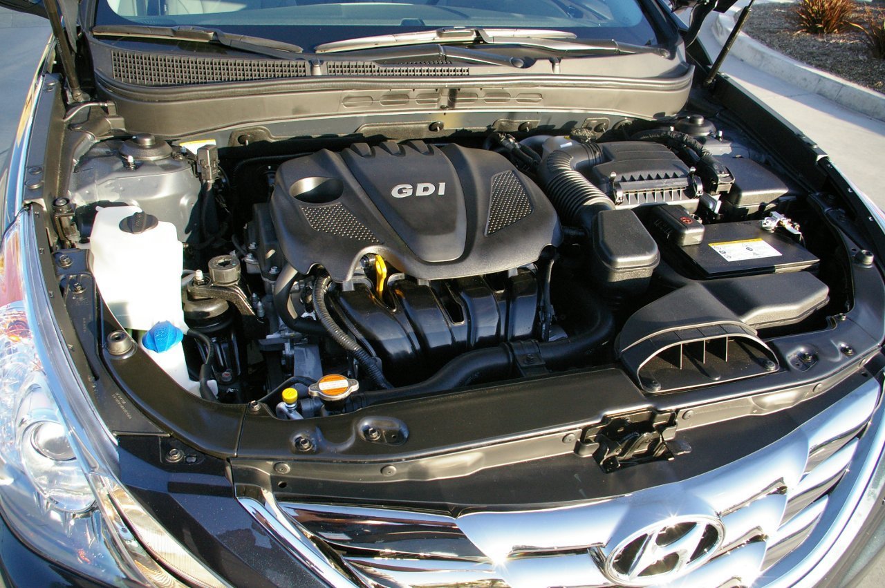 Ремонт двигателя хендай солярис. ДВС Hyundai Sonata 2.0 2011. Hyundai 2011 мотор Sonata. Hyundai Sonata 2010 2.4 мотор. Хендай Соната 2012 мотор.