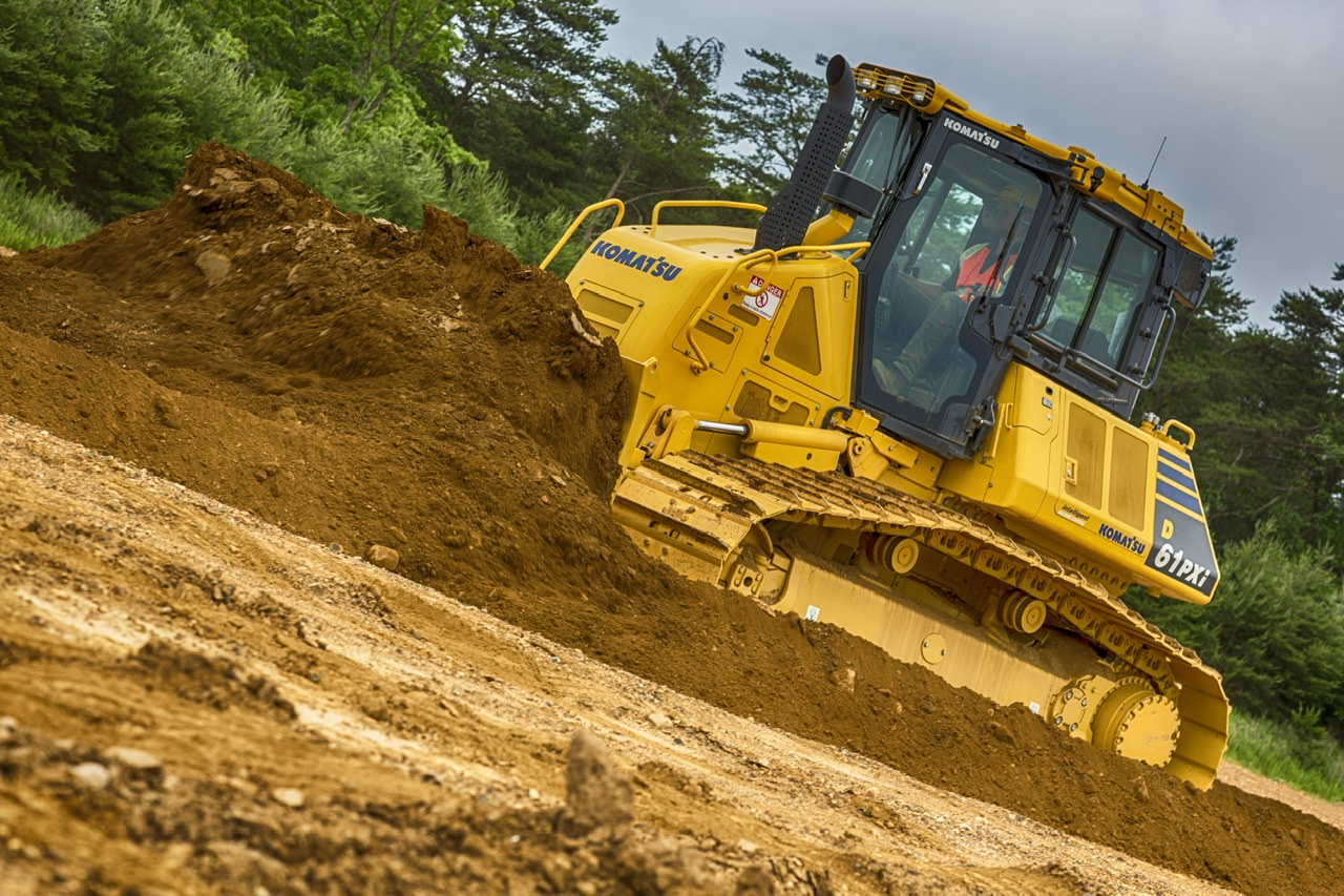 Видео управление бульдозерами. Komatsu d51. Коматсу Белозеров. Komatsu 61 PXI. Бульдозер Komatsu.