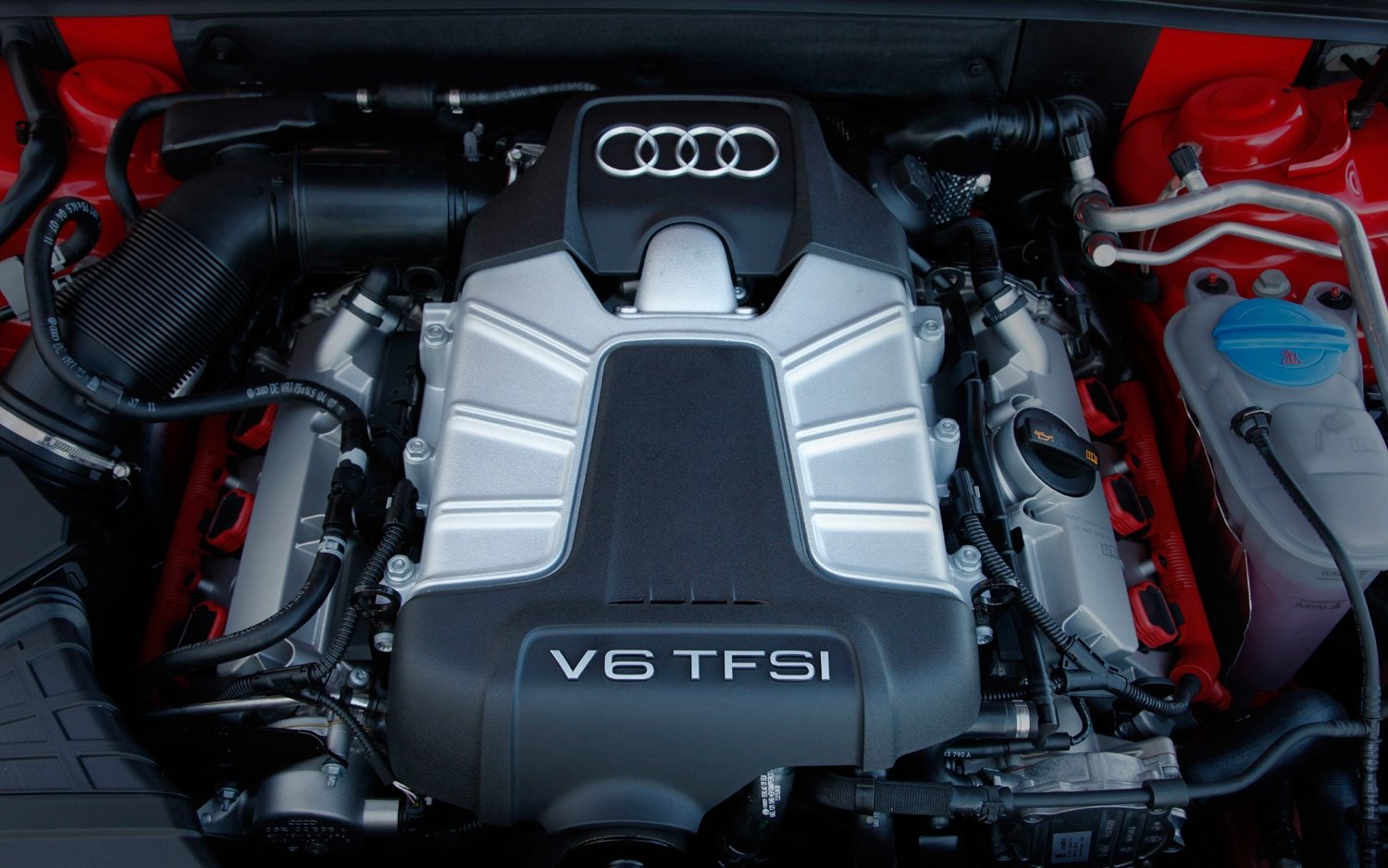 5 сильные моторы. Мотор Ауди 5v. Ауди а5 двигатель. 2017 Audi s5 engine. Audi a5 двигатель 2023.