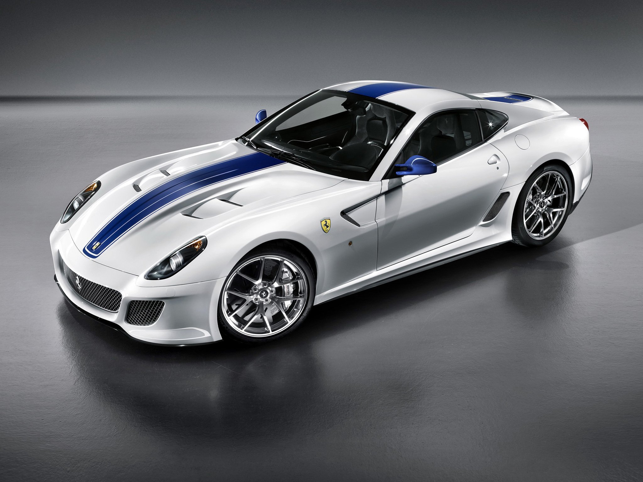 Крутые спорткары. Ferrari 599 GTO. Ferrari 599 White. Феррари 599 ГТО. Ferrari 599 GTO White.