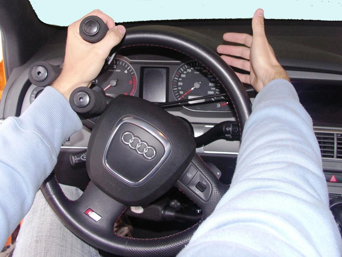 Установка ручного управления на автомобиль. Машина с ручным управлением. Ручное управление на авто. Ручное управление для авто для инвалидов. Ручное управление механика.