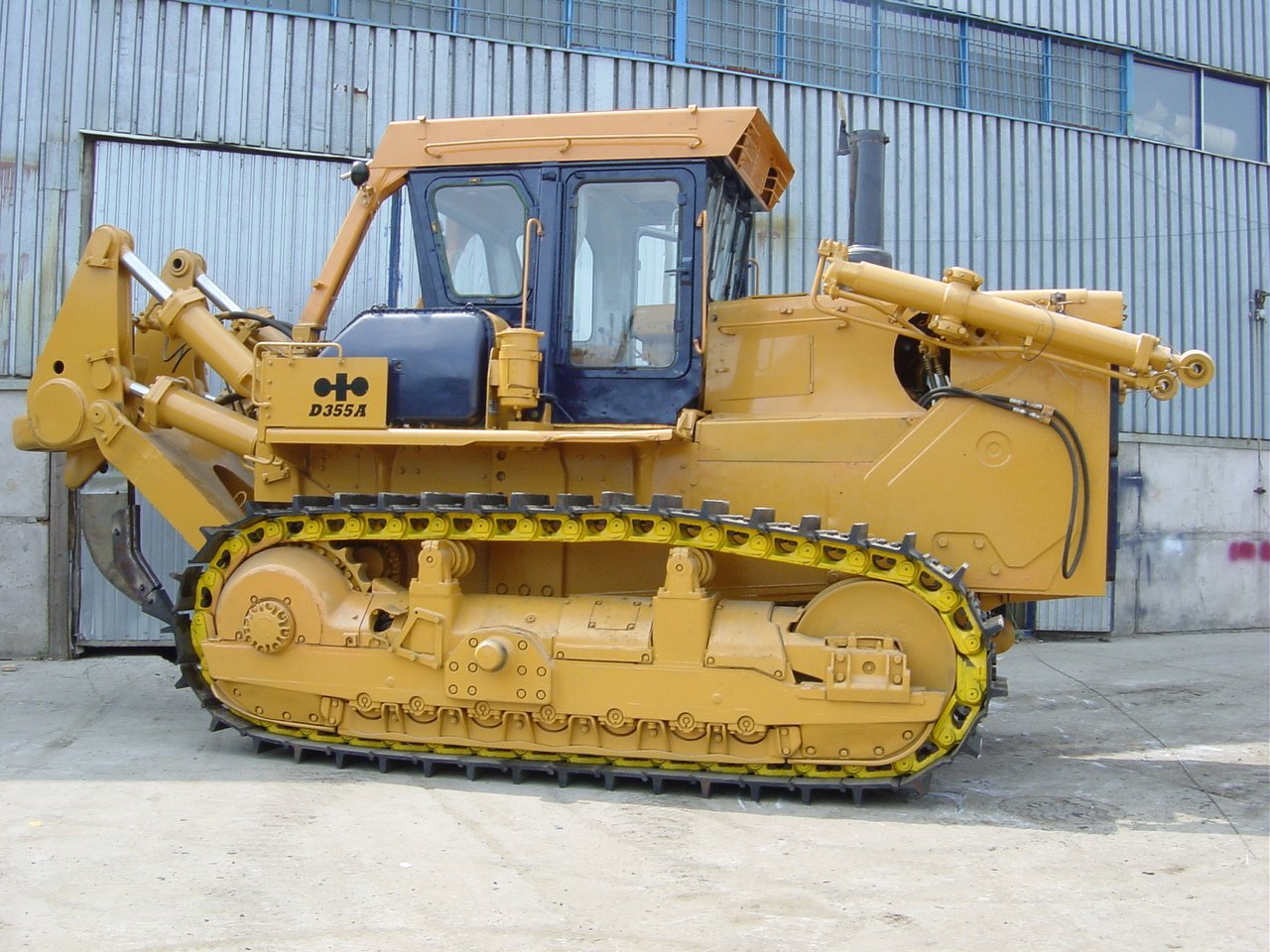 3 д бульдозер. Komatsu d355. Бульдозер Komatsu d355a. Камацу 355 д бульдозер. Komatsu (d-355-a-3): бульдозер.