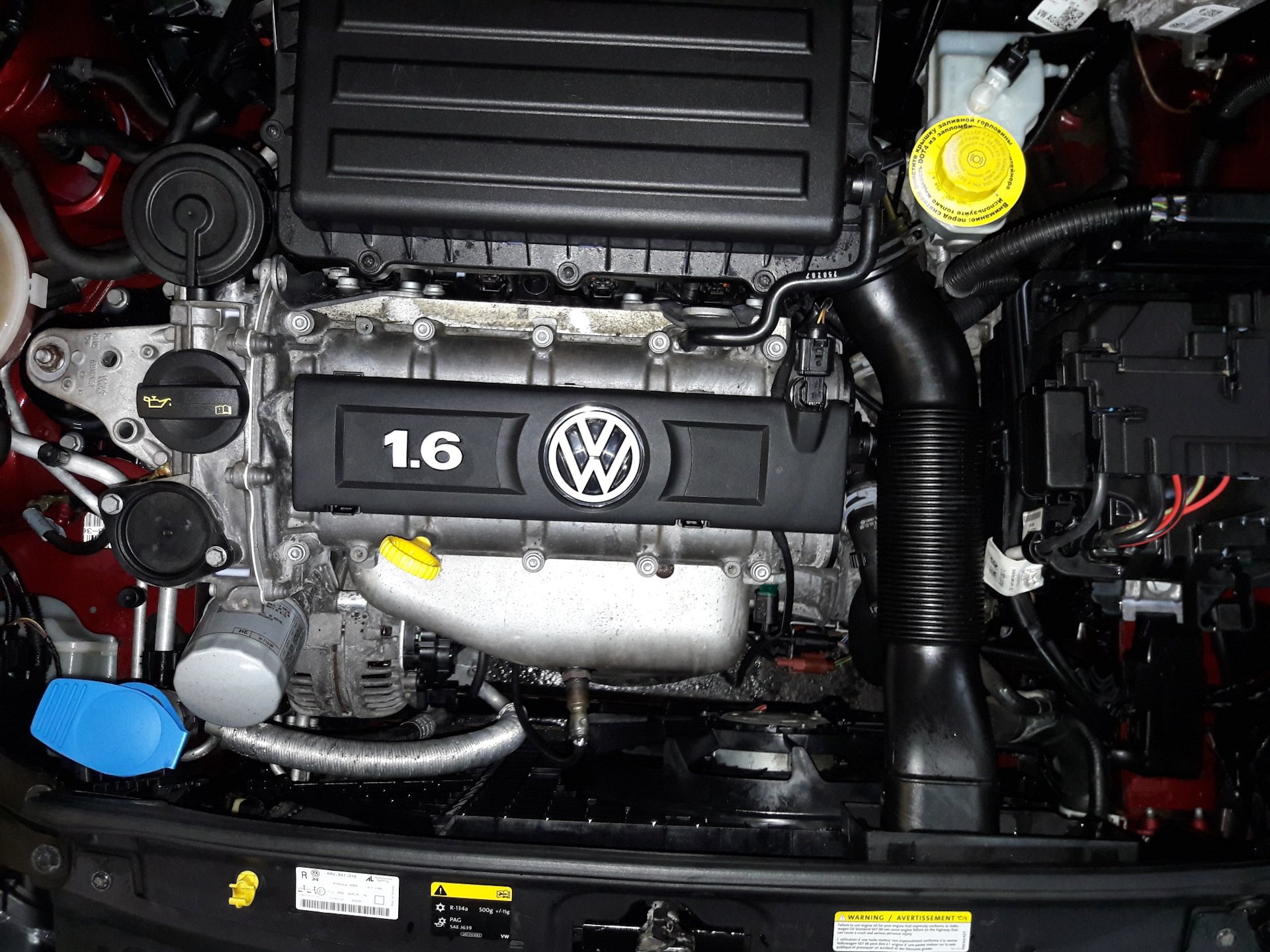 Volkswagen polo мотор. Фольксваген поло ДВС 1.6. Мотор Фольксваген поло седан 1.6. Двигатель Фольксваген поло 1.6. Двигатель поло седан 1.6.