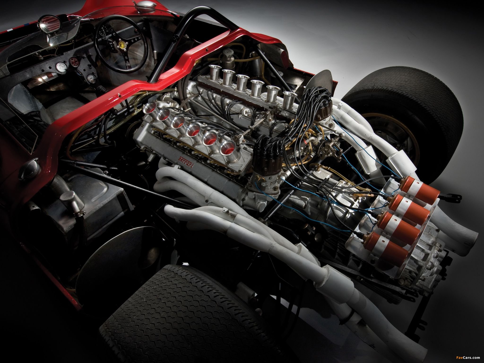 Мотор автомобили с пробегом. Ferrari 330 p4 двигатель. Ferrari f140 engine. Мотор Феррари v12. Ferrari p330 p4.