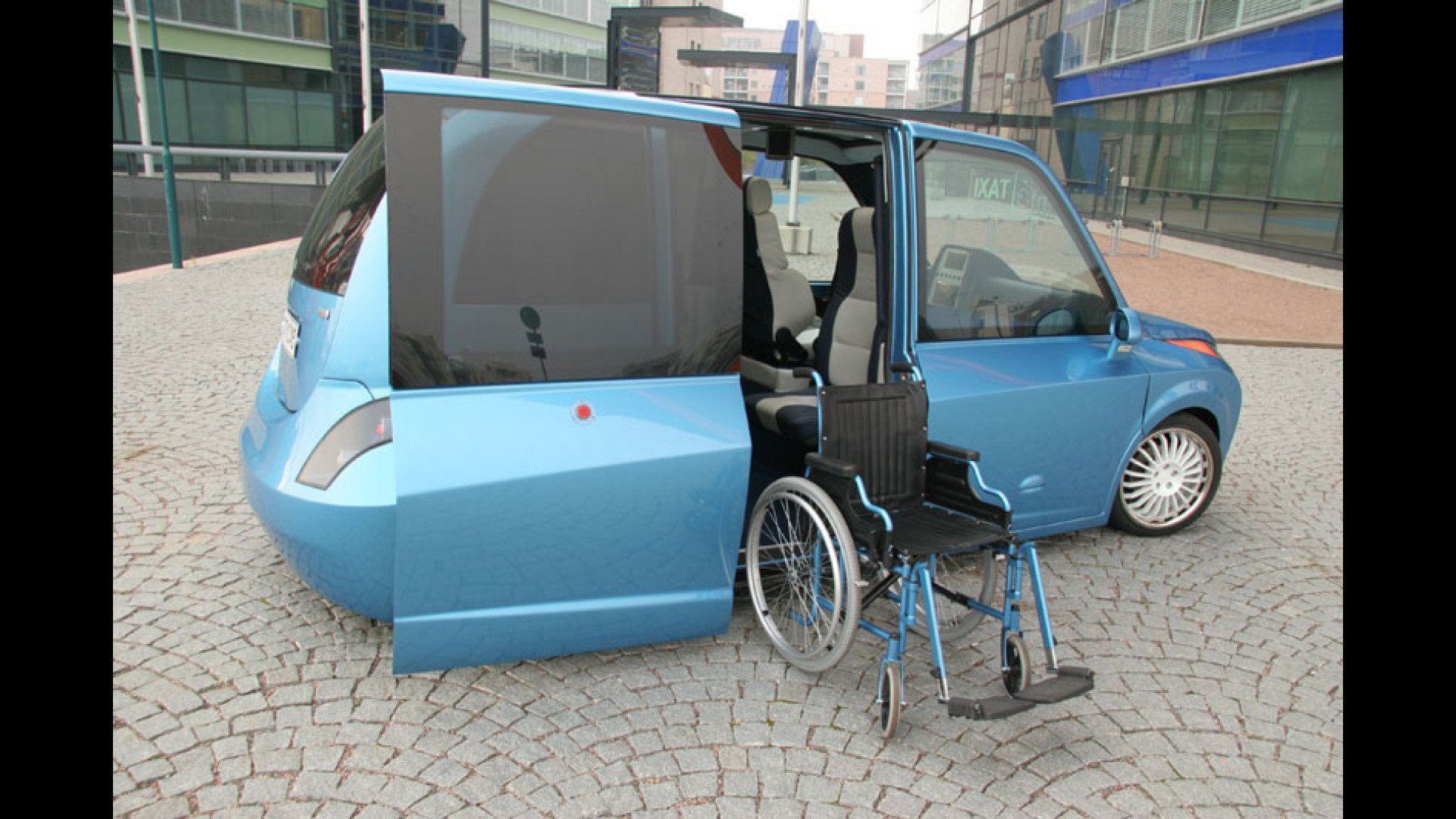 Какая машина для инвалидов