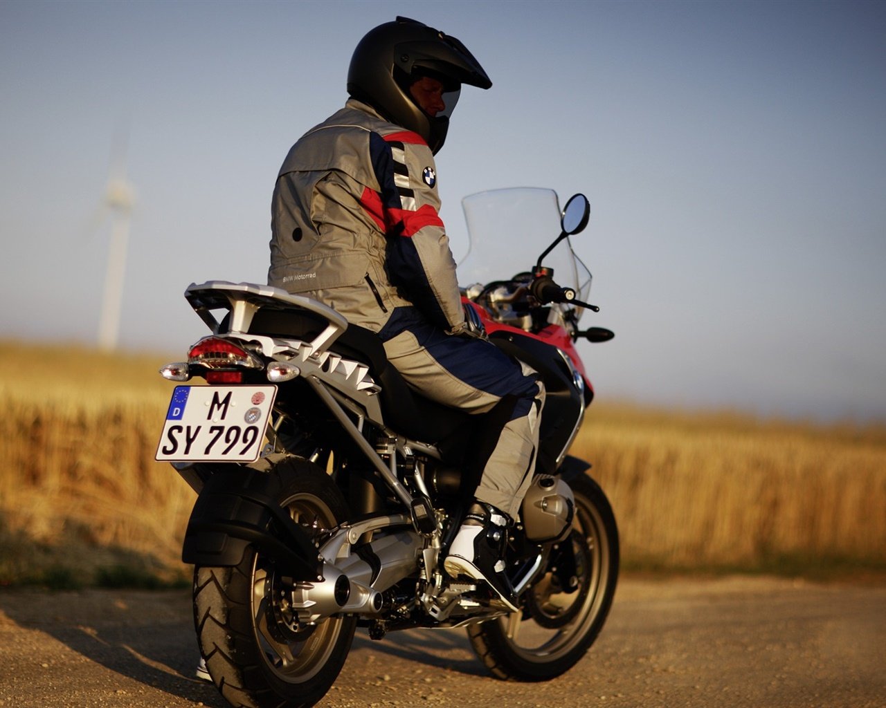 Мотоцикл со. BMW r1200gs 2010. BMW GS 1200 2010. BMW GS 2010. BMW мотоцикл эндуро 2010.