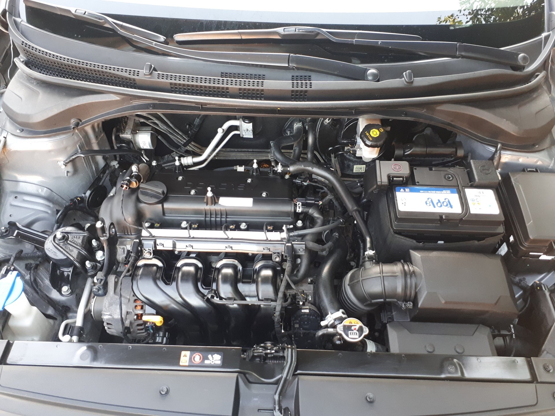 Какой двигатель на солярисе 1.6. Hyundai Solaris Motor 1 6. Двигатель Хендай Солярис 2 1.4. Hyundai Solaris 2014 двигатель. Solaris 1.4 двигатель.