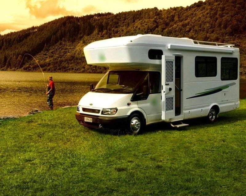 Автодом Ford 750 EARTHROAMER интерьер