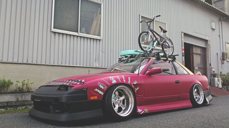 Nissan Silvia (в кузове s13, s14 или s15)