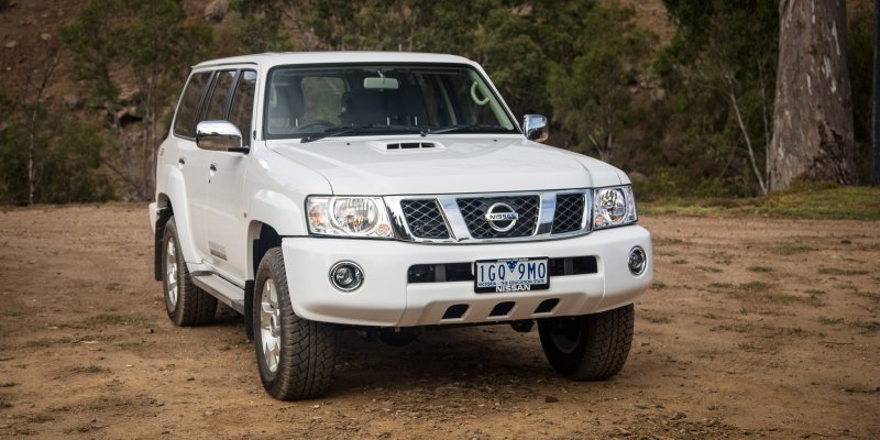 Nissan Patrol y61 белый
