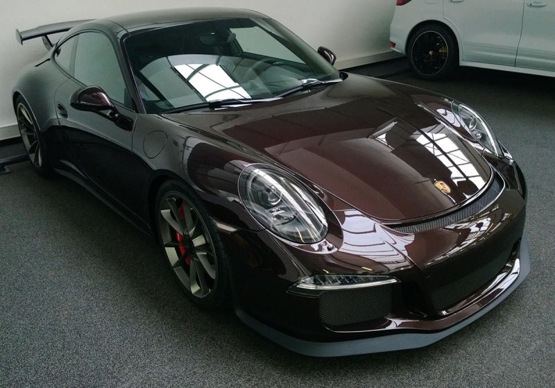 Porsche Mahogany Metallic