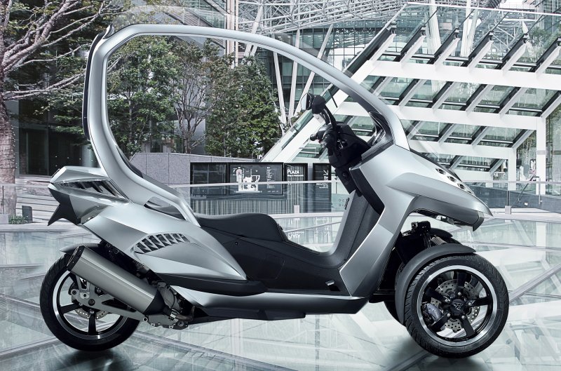 Peugeot hymotion3 Compressor Concept