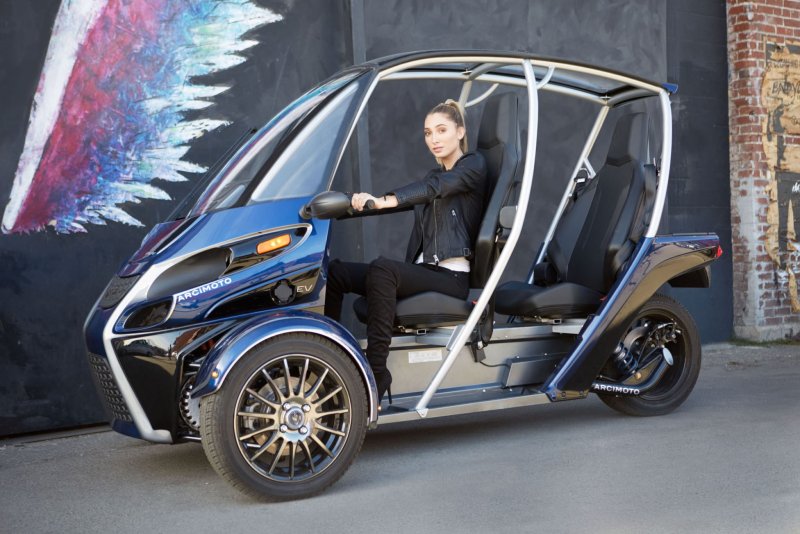 Трицикл Arcimoto SRK