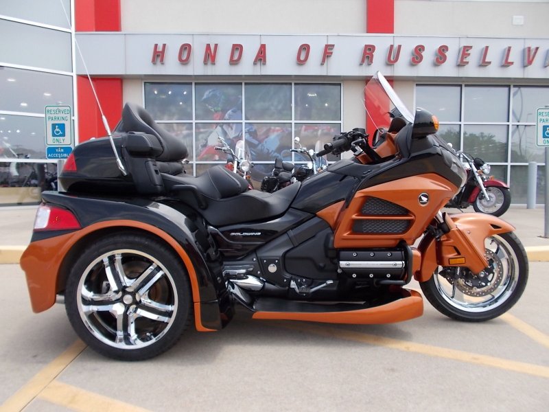 Трицикл can am Spyder