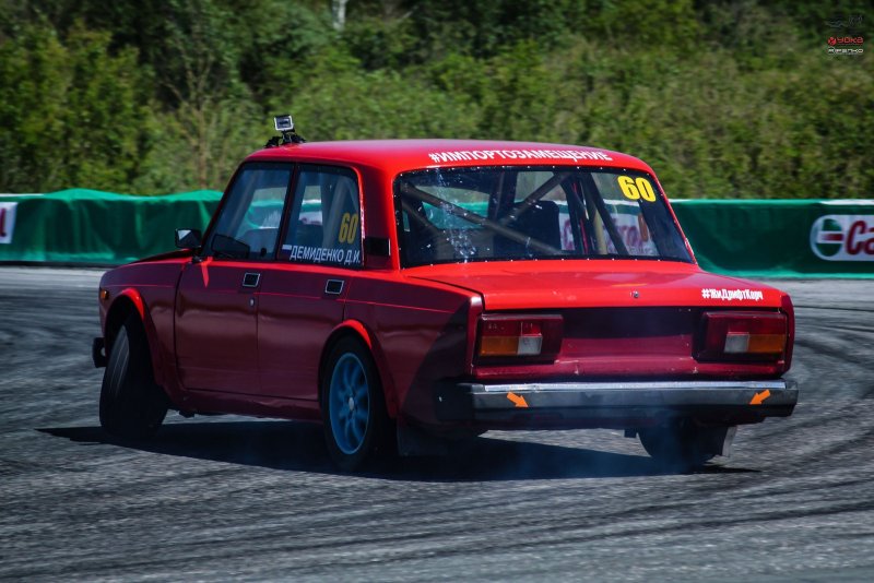 Lada 2105 дрифт