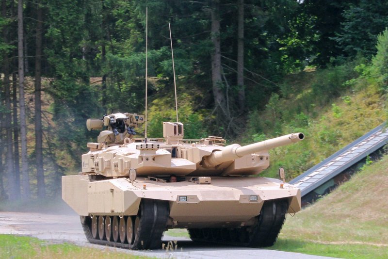 Leopard 2 MBT Revolution