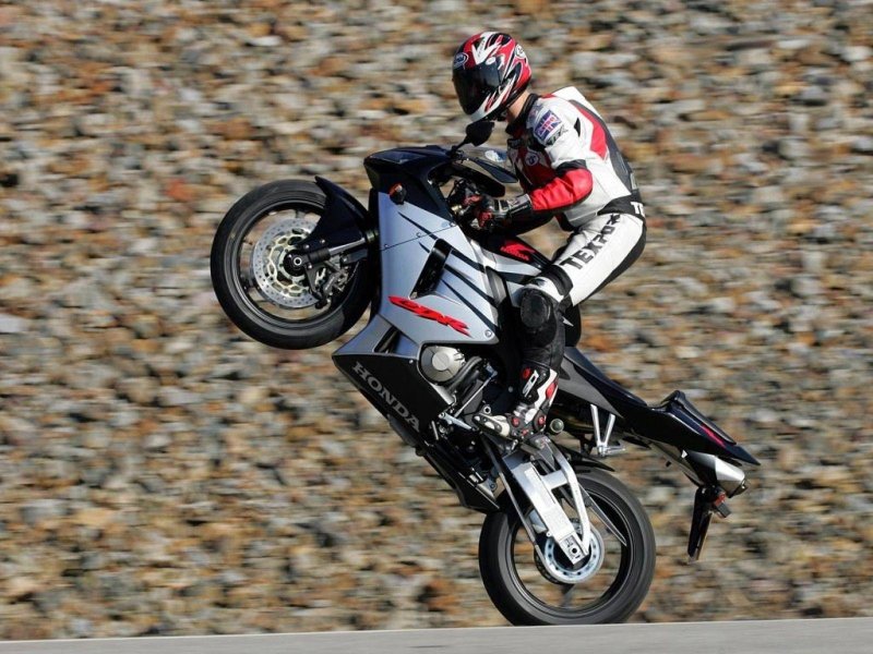 Стант на Honda cbr1000rr