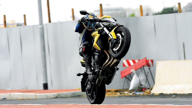 Honda cb1000r Вилли