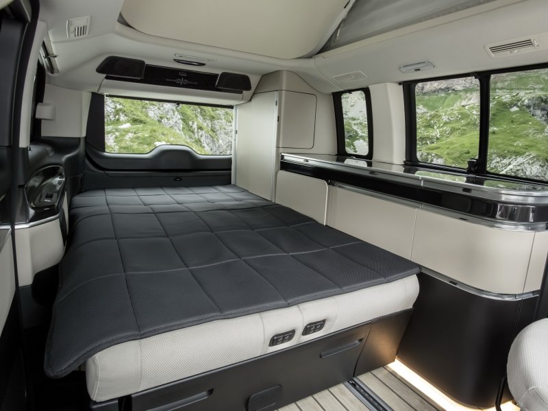 Mini van Camper inside