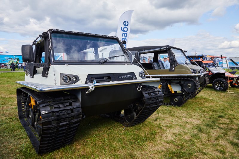 Вездеход Frontier 700 Scout 8x8