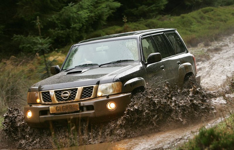 Nissan Patrol 100
