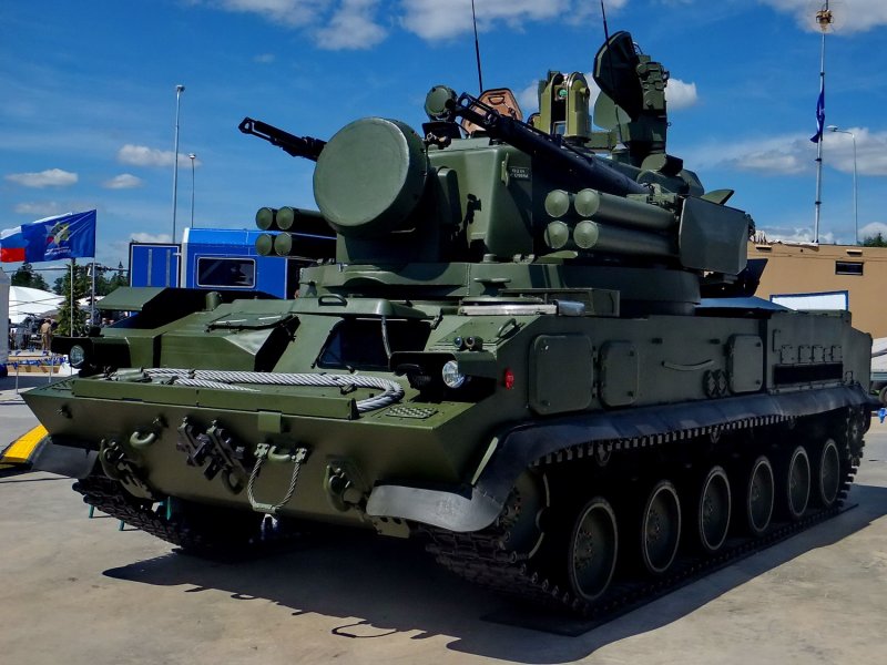 Тунгуска зенитный ракетно-пушечный комплекс