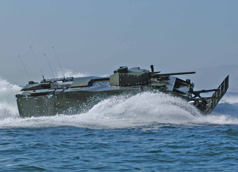 Гусеничная амфибия aav7