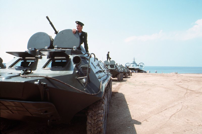БТР 82 морской пехоты России