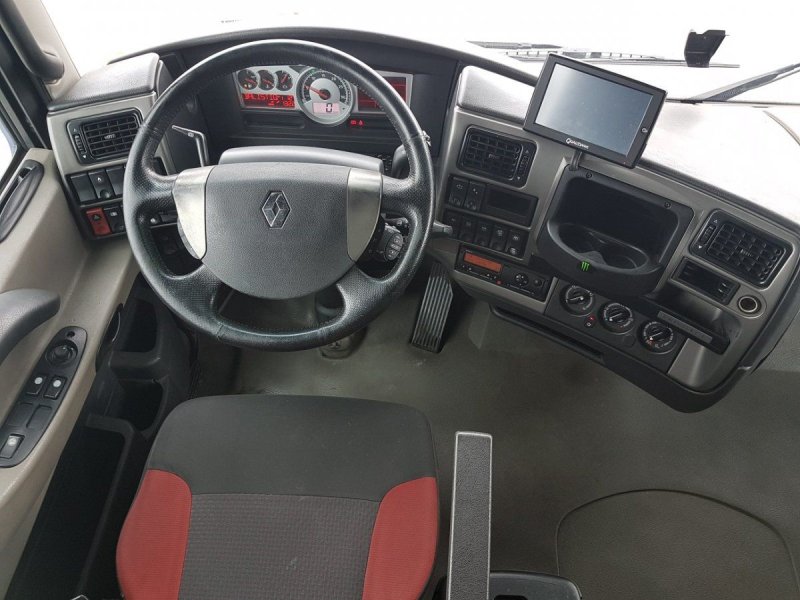 Рено Магнум 520 DXI салон