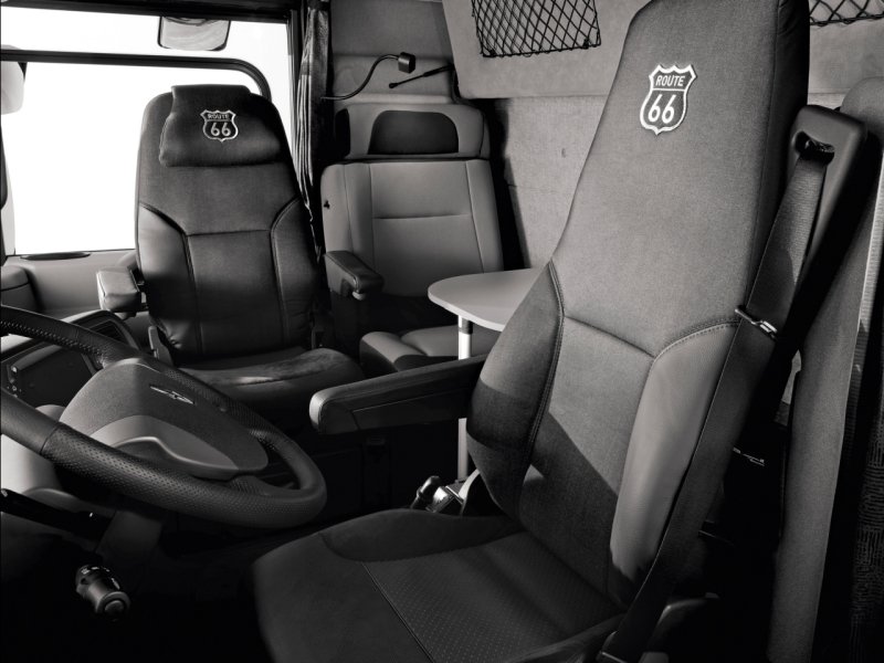 Renault Magnum 2010 салон