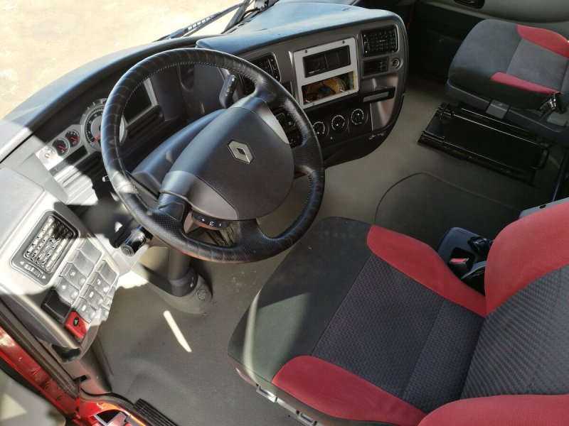 Renault Magnum 2005 салон