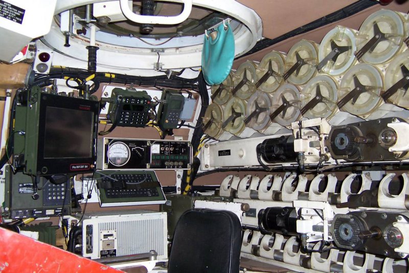 Люк механика водителя т-72