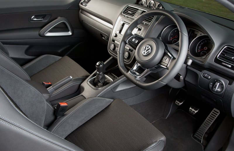 VW Scirocco салон