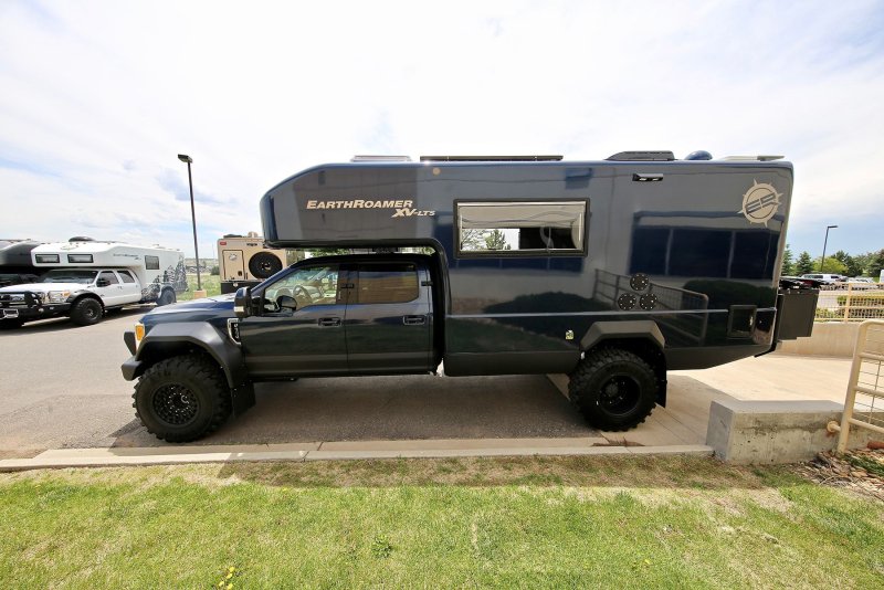 Hummer h2 Camper