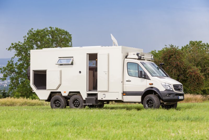 Pop-up Truck Campers