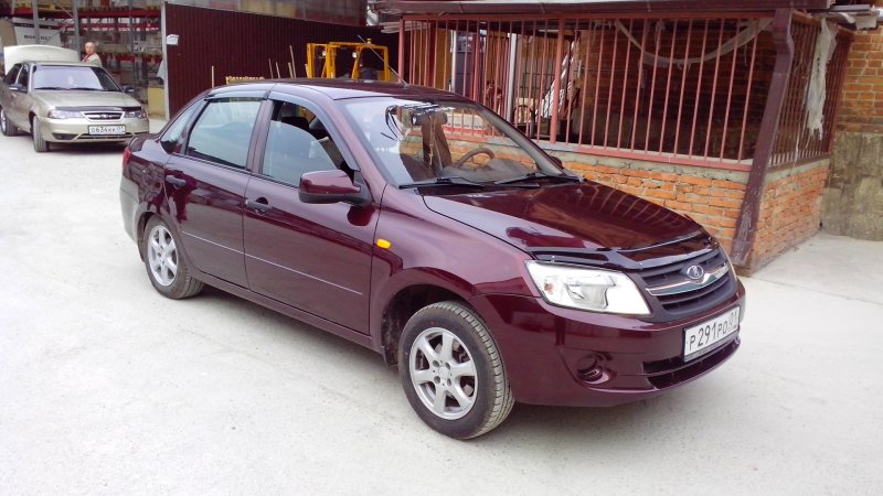 Lada XRAY Cross синий
