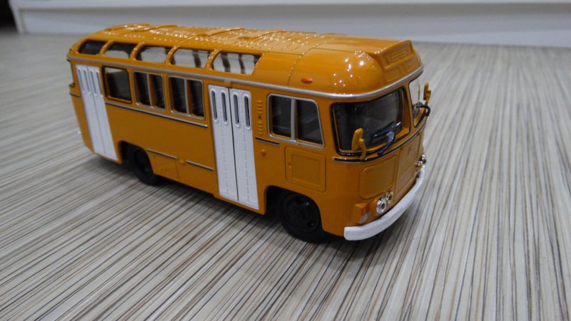 ПАЗ 672