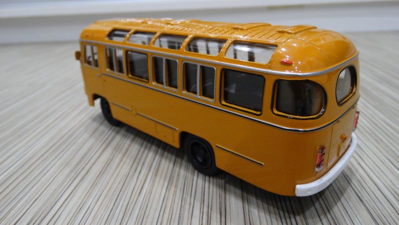 ПАЗ 672 сбоку