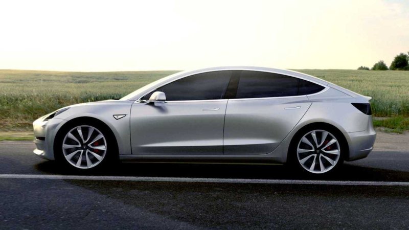 Tesla model 3 хэтчбек
