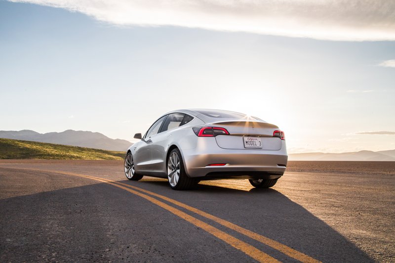 Модели Tesla model 3.