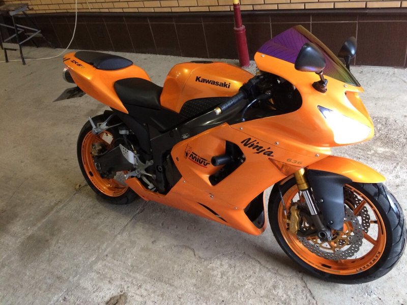 Yamaha YZF-r1 1 18
