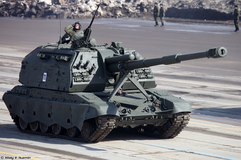 2с19м самоходная Артиллерийская