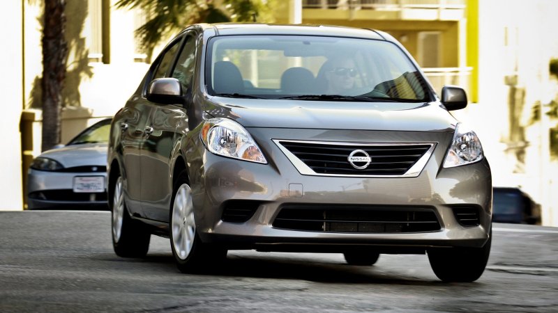 Nissan Versa 2011
