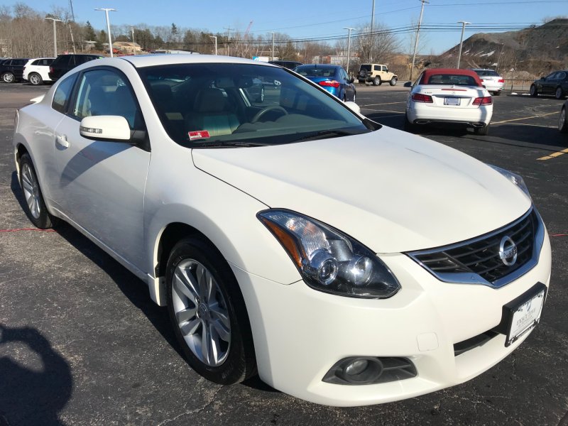 Nissan Altima 2012