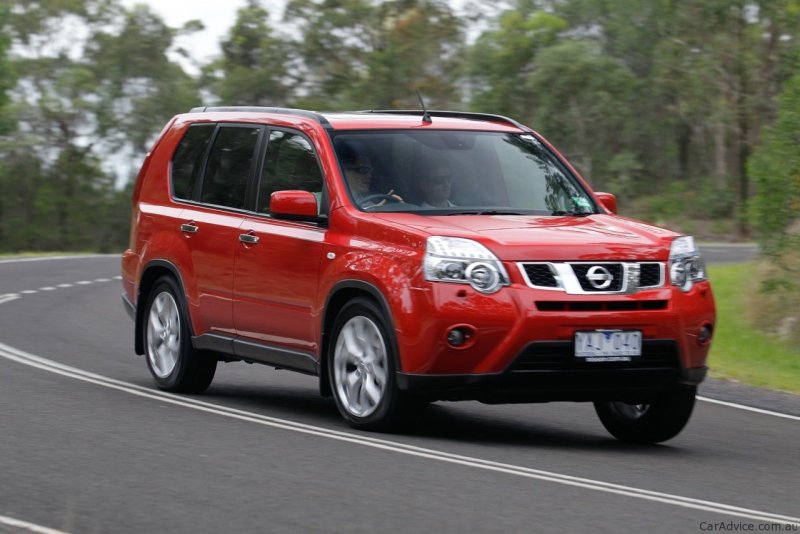 Nissan x Trail 2013 красный