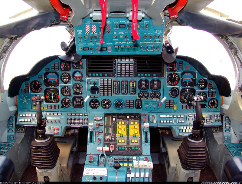 Ту-160 кабина