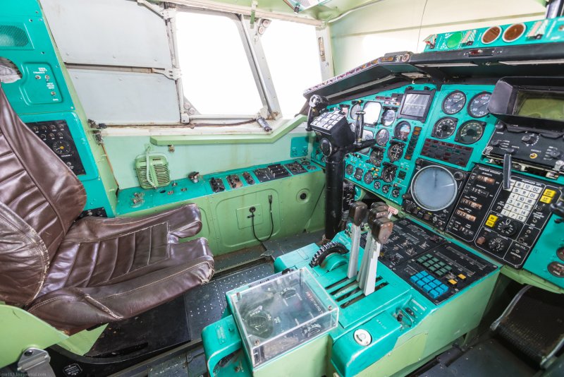 Ту 144 кабина